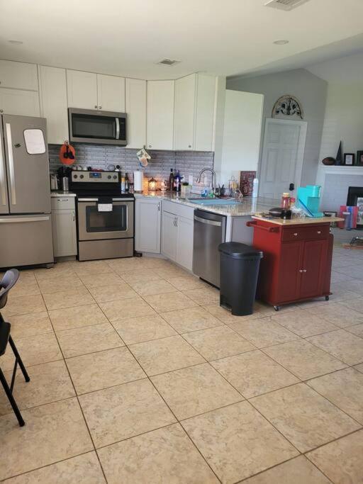 Beautiful 3 Bedroom Home 4 Minutes From The Beach Pensacola Exterior foto
