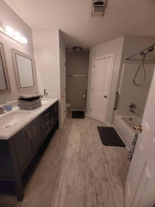 Beautiful 3 Bedroom Home 4 Minutes From The Beach Pensacola Exterior foto